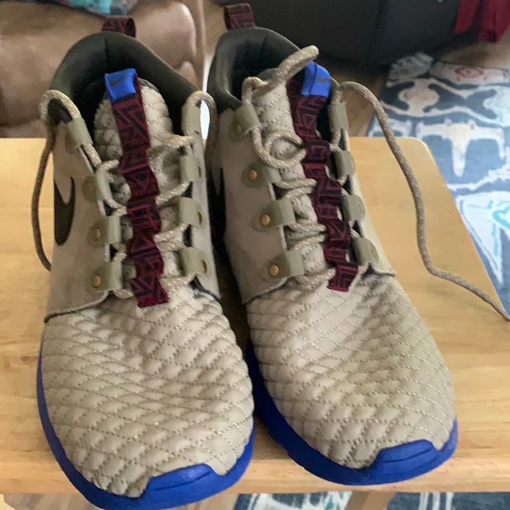 Men’s Nike Roshe Run Sneakerboot shoes used
